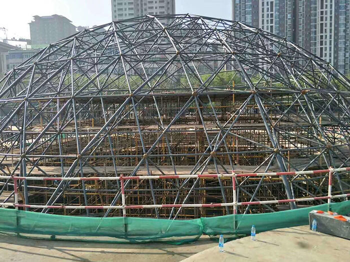 唐山球形网架钢结构施工